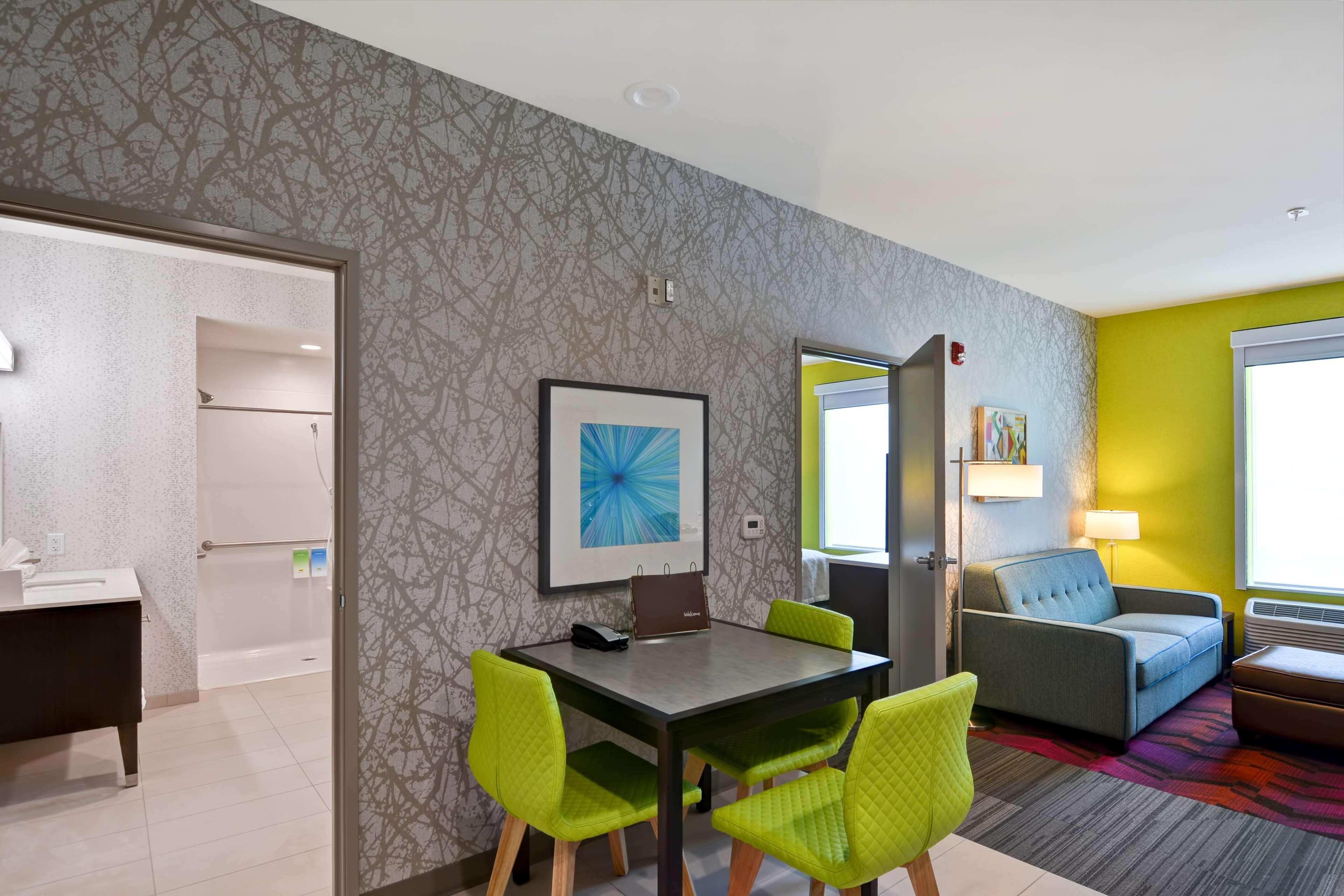 Home2 Suites By Hilton Hot Springs Exterior photo